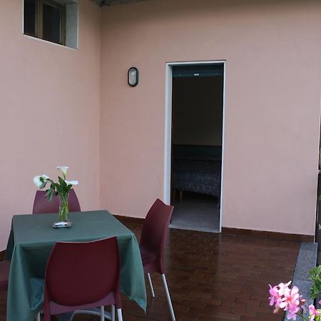 Albergo Ristorante Punta Dell'Est Clusane 외부 사진