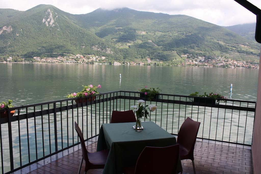 Albergo Ristorante Punta Dell'Est Clusane 외부 사진